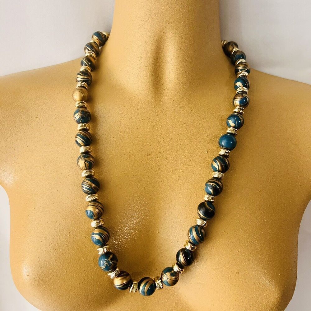 Vintage Lucite Necklace Green Gold Swirl Chunky Beads Beaded Pretty Color 4548